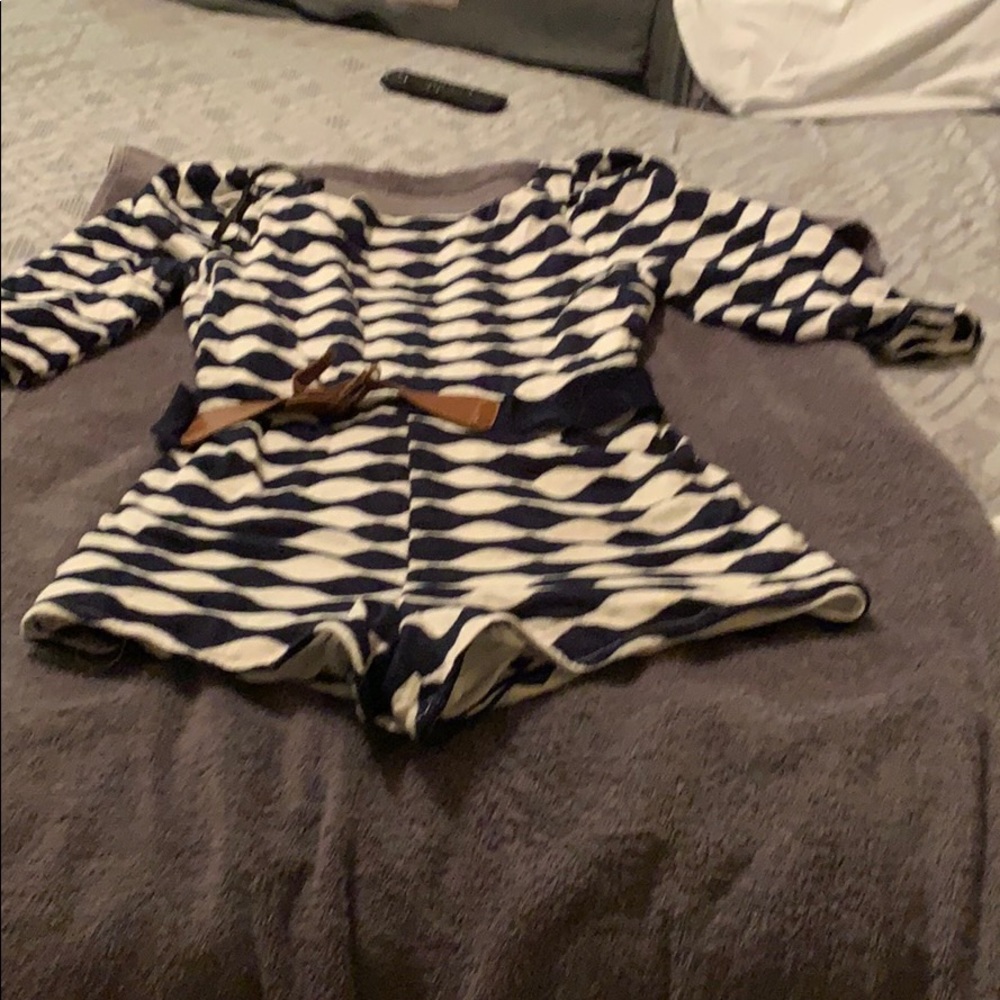 Romper - Picture 2 of 4